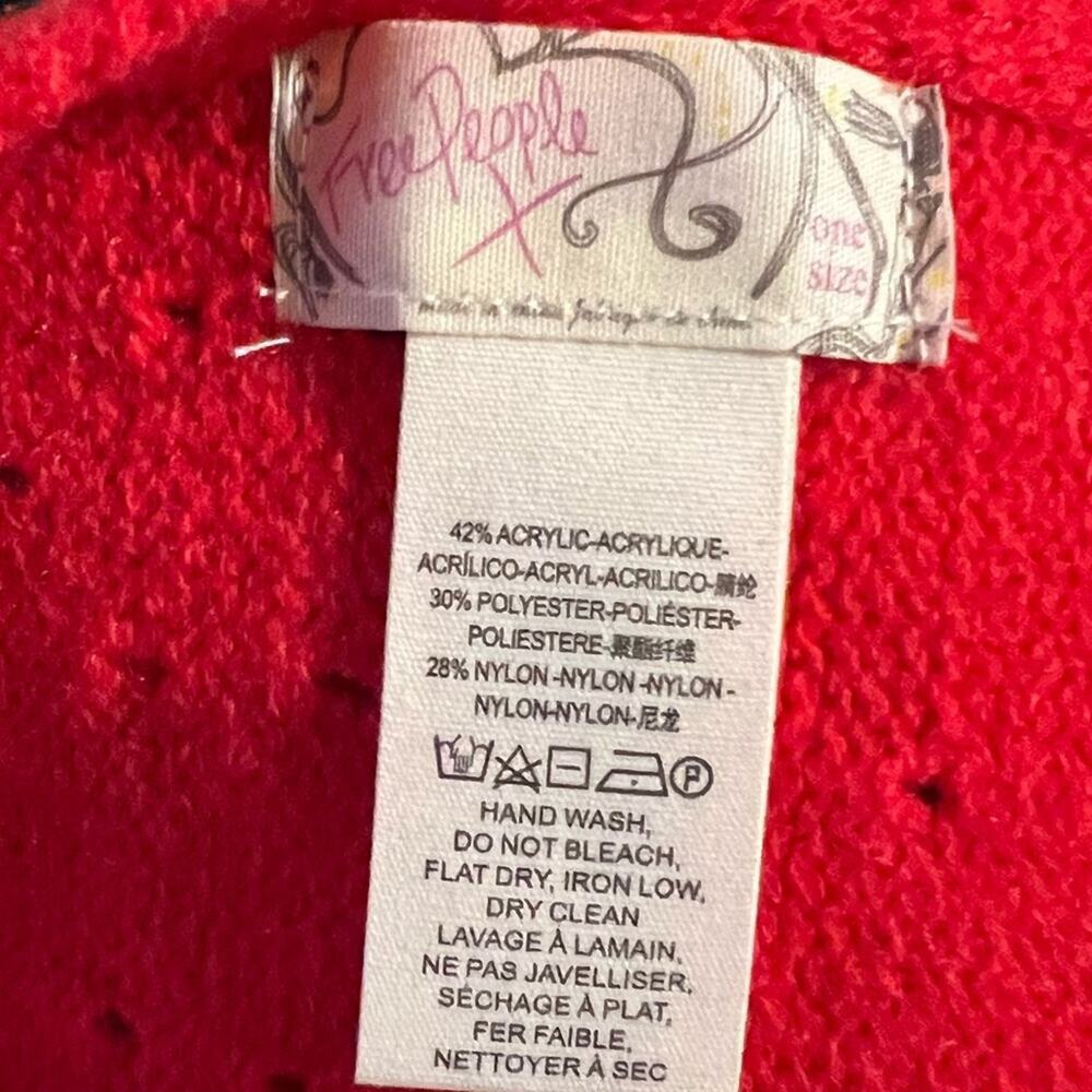 Merry Free People Bundle in Red Beanie Hat, Neckerchief Scarf & Socks Gift Box - Picture 11 of 15